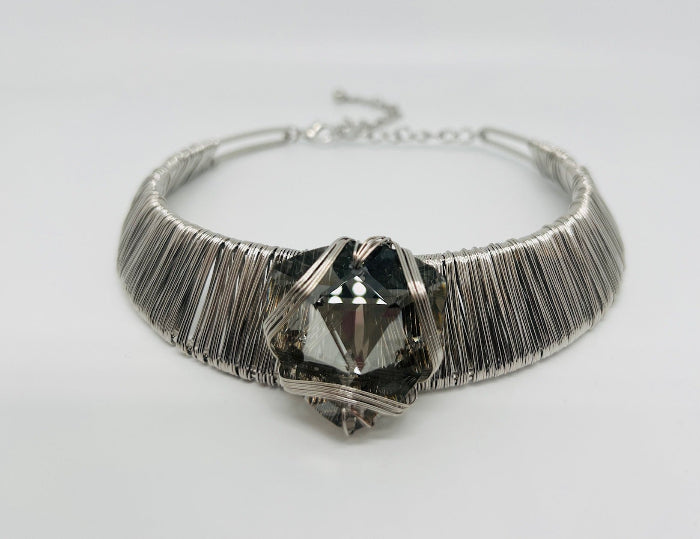 Wire Choker Pendant Necklace Set