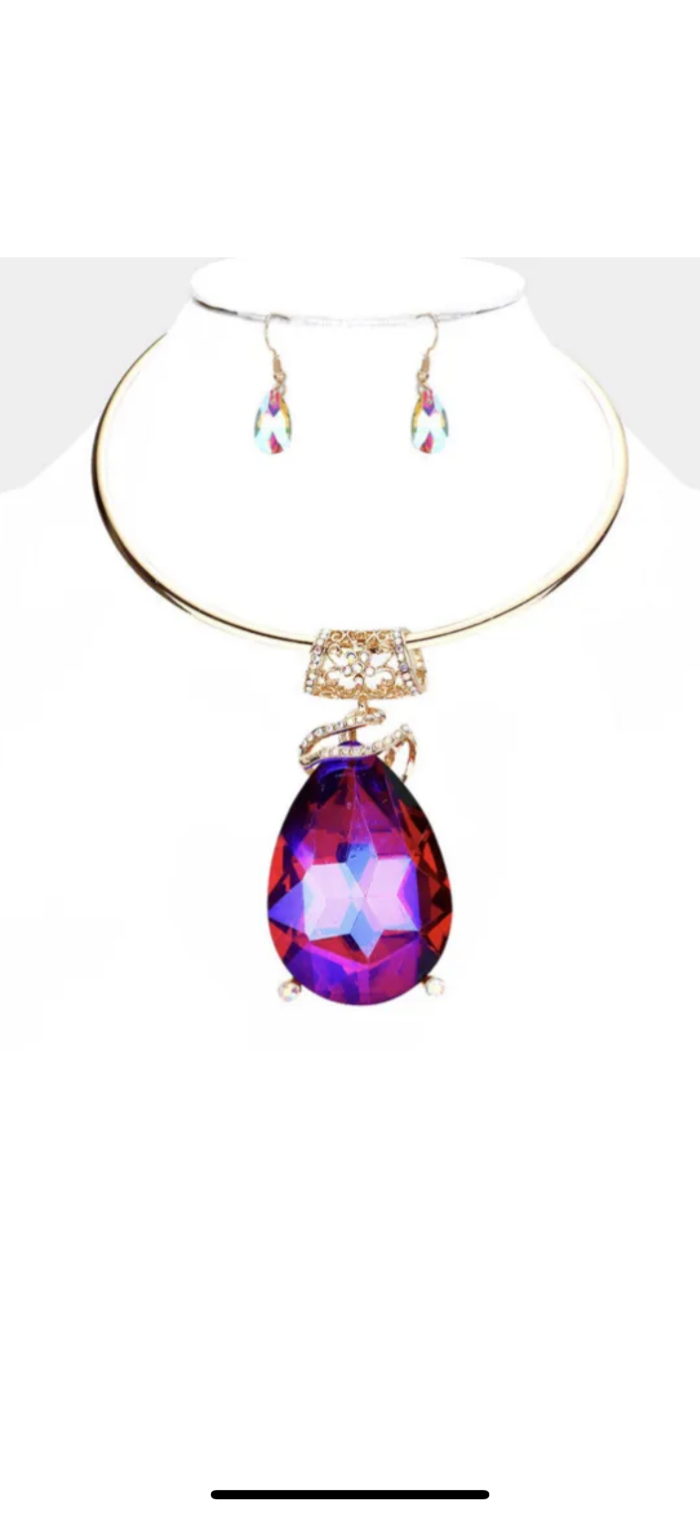 Oversize Teardrop Choker Necklace