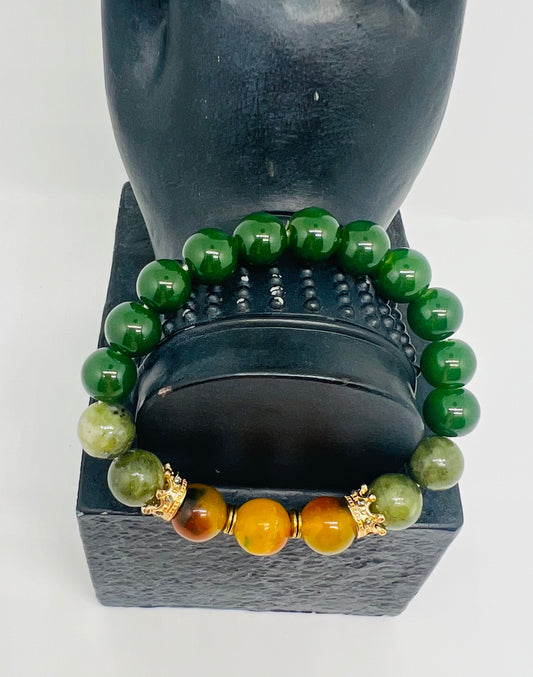 Green Agate w/Crowns