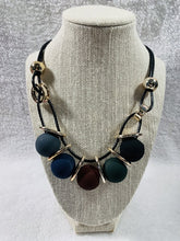 Load image into Gallery viewer, Multicolor Beads Necklace