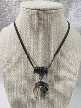 Load image into Gallery viewer, Crystal Drop Pendant Necklace