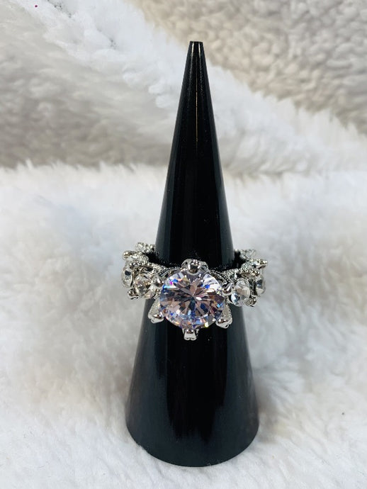 Elegant Rhinestone Ring