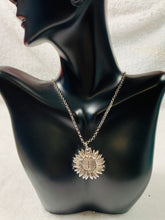 Load image into Gallery viewer, Sunflower Locket Necklace