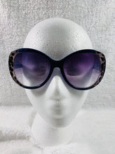 Load image into Gallery viewer, Black Clear Oval Sunglasses