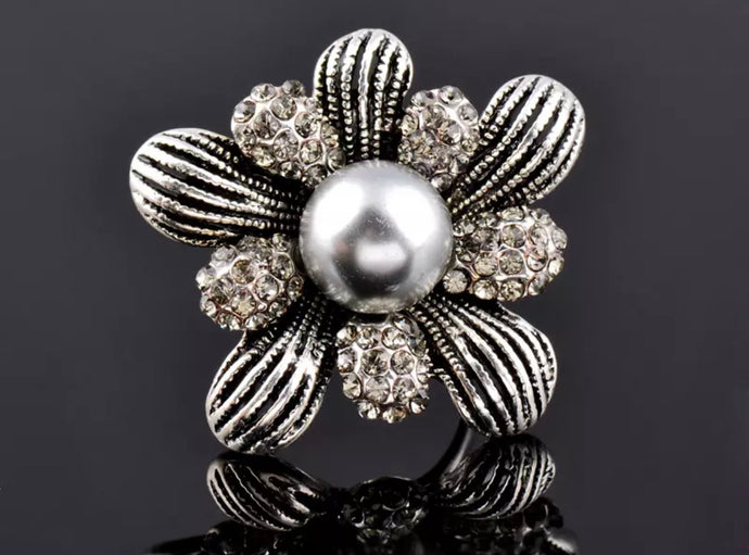 Silver Flower Ring