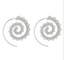 Load image into Gallery viewer, Spiral Round Earrings