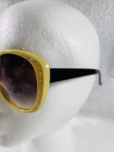 Load image into Gallery viewer, Oval Rhinestone Sunglasses