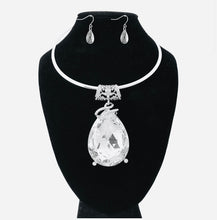 Load image into Gallery viewer, Oversize Teardrop Choker Necklace