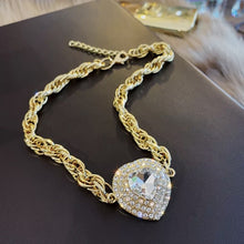 Load image into Gallery viewer, Gold Heart Choker